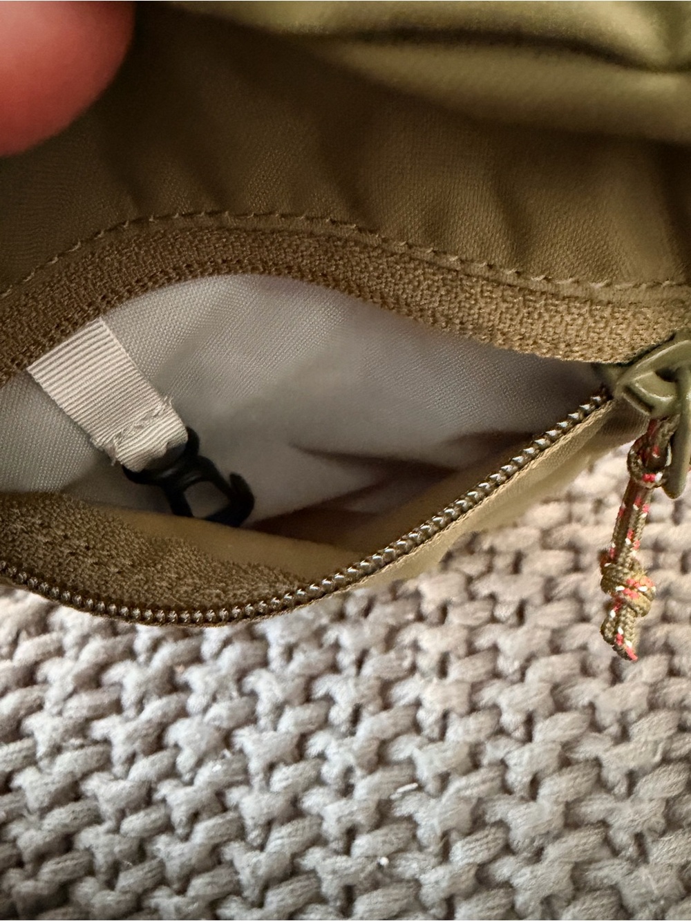 Fjallraven olive green crossbody bag with orange accents - Picture 4 of 6